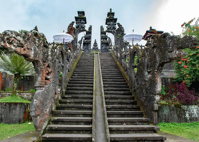 ゲストハウス Retreat Toraja Baturinggit クブ
