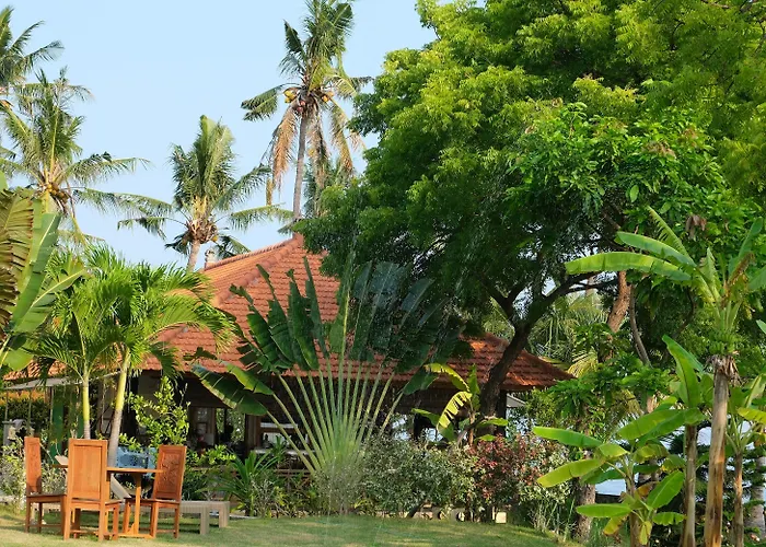 ゲストハウス Retreat Toraja Baturinggit 4*